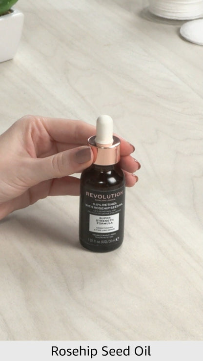 Revolution Skincare London 0.5% Retinol with Rosehip Seed Oil – 30ml