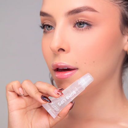 BOMB LIPS MOISTURIZE R Adara Cosméticos