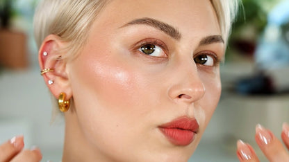 ANNA HILL Compact Powder  Smooth Matte Finish