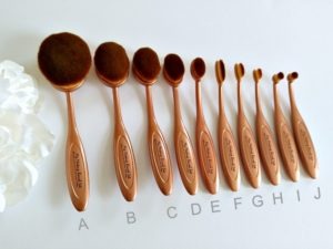 Oval Foundation Brush